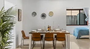 Cozy Comfort 4BR near Malls and Transport - Image 4