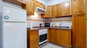 2B Apartamento Abrigos, Wifi y balcón - Image 5