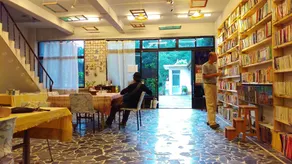 Waterstonebookstore - Image 2