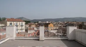 Roof Garden House - Image 4