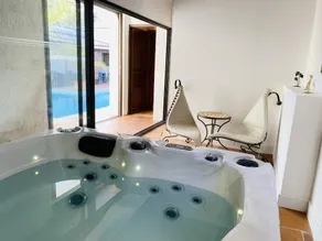 Le Patio Bleu - Image 2