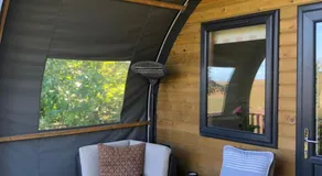 Beautiful one bed Pod in idyllic surroundings - Image 3