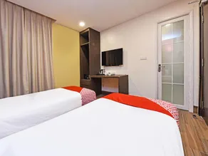 GLO HOTEL  - Image 2