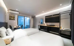 Hotel the Rest - Image 2