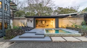 Z102 Studios, 4 Industrial Beach Condos w Pool! - Image 2