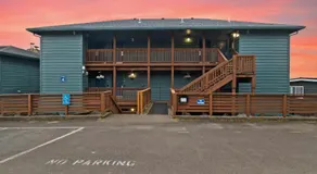 Sunset Haven Oceanfront Hotel - Image 5