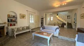 Mediterranean Cottage - Image 2