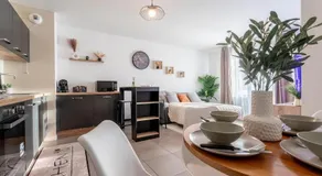 Le Magnifique - Grand balcon - Netflix - Grand Marché - Image 3