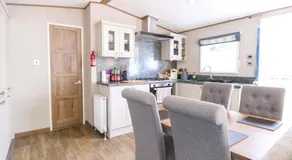 17 Castle Walk - Image 5