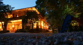 Margaret's Island Hotel - Image 5