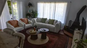 Strelitzia Cottage - Image 2