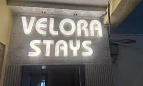 Velora Stays nearby Circus Avenue Kolkata - Image 4