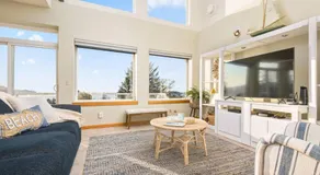 Bay View Villa - Image 2
