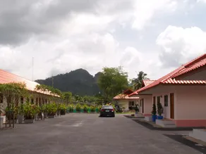Srisawat Home Bungalow - Image 3