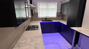 Manchester Luxe Retreat - Image 4