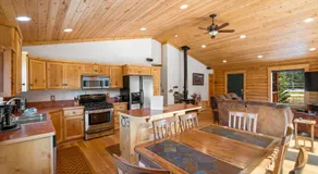 Lazy Fox Cabin - Image 4