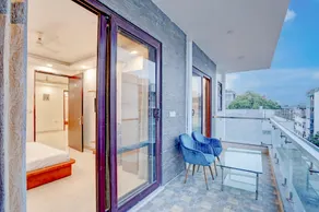 Restin Hotel Near Golf Course Road & Cyber City - Image 3