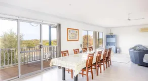 Golden Bay Beach Shack - Image 3