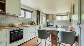 Boshuisje Luna | 4 personen - Vakantiepark De Kremmer - Image 2