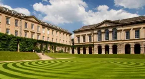 Oxford Central 2 Bed 2 Bath Modern Apt Free Parking Walk to Train , Bus and University - Image 2