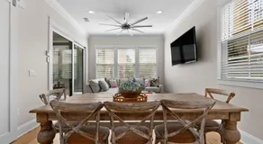 Venetian Boardwalk With Lsv And Pool - Image 3