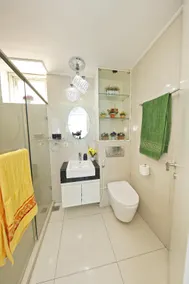 Sub-penthouse Glamour@ Ciputra World Surabaya - Image 3