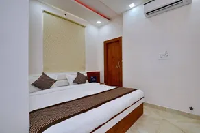 Hotel Panchsheel Plaza - Image 2
