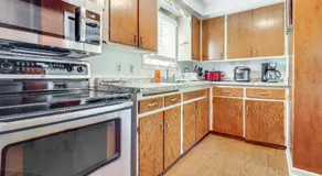 2 Mi to Heritage Park! Pet-Friendly Retreat - Image 4