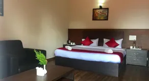 Velu's Resort - Image 2