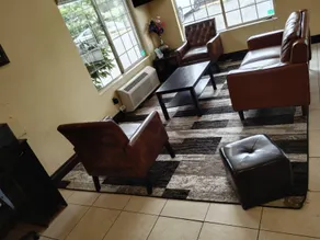 Cozy Inn - Image 5