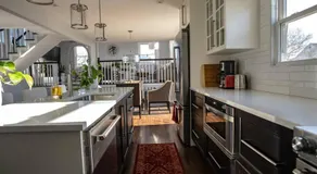 Modern Luxury Family Getaway Near Beach Casinos - Image 5