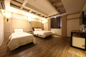 Hotel Valentine - Image 3