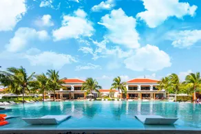 Luxury Dana Beach Resort & Spa - Image 3