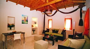PIERIDES SUITES - Image 2