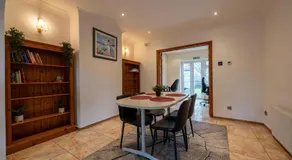 Lovely 5 Bed House in Barnet , home away from home - Image 5