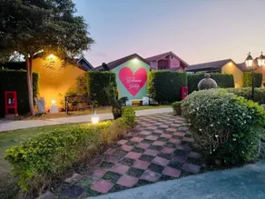 V Village Hotel Saraburi - Image 5