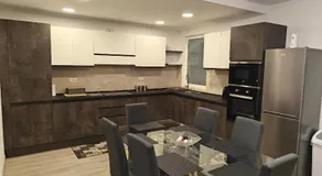 Modern 3-Bedroom Apartment - Ideal for Families and Business - Near Airport - Image 3