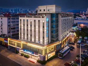 HanTing Hotel (Qingdao Ningxia Road Subway Station) - Image 3