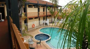 The Central Hotel Motel Lakes Entrance - Image 2