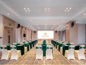 Vienna International Hotel Guangdong Foshan Pingzhou Jade Street - Image 5