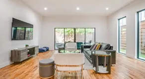 Uptown Modern with Private Patio & 1Gbps Wi-Fi - Image 4
