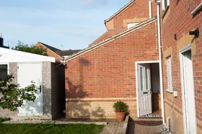 Stylish, Modern Double Room - Private Ensuite - Image 3