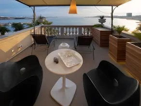 Riva Luxury Suites - Image 3