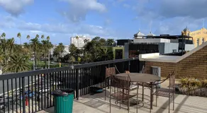 Entire Studio Apartment in St Kilda FREE PARKING WIFI BEACH WALK - Image 5