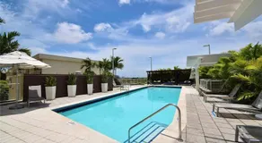 City Condo in Midtown Wynwood with pool and parking - Image 4