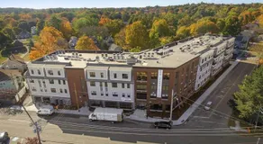 Luxury apartment with gym, steps from commuter rail #4011 - Image 5