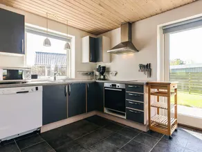 6 person holiday home in Karrebæksminde - Image 4