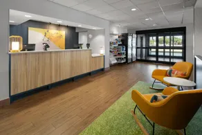 Spark by Hilton Decatur - Image 4