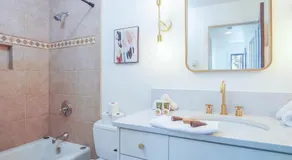 Andora Villa #123 Newly Remodeled 2 BR / 2Bath, Centrally Located, Close to Town Center - Image 2
