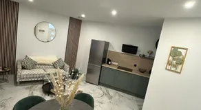 Maison Bien-être Balnéo et Sauna Cosy et Chaleureux - Image 3